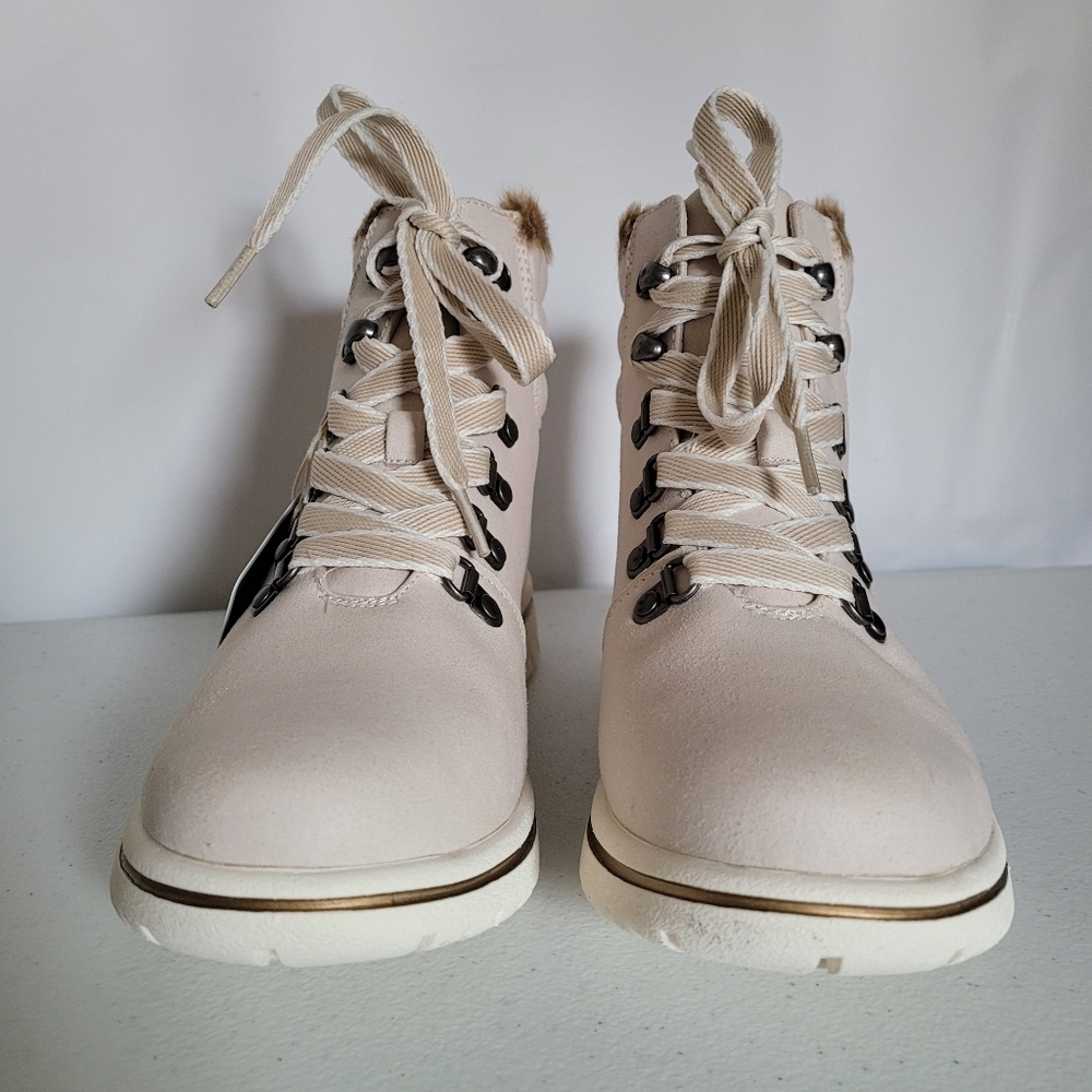 **FINAL SALE** NIB Cliffs by White Mountain Hallett Cream Bootie - Picture 7 of 7